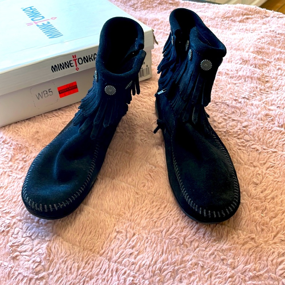 Moccasins black size 8